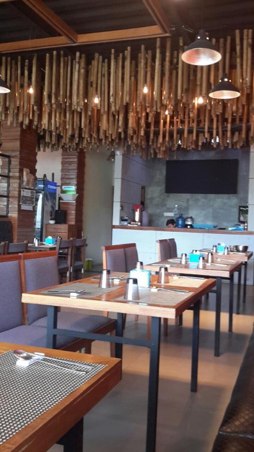 Hotel 9 Mile Yangon Ngoại thất bức ảnh